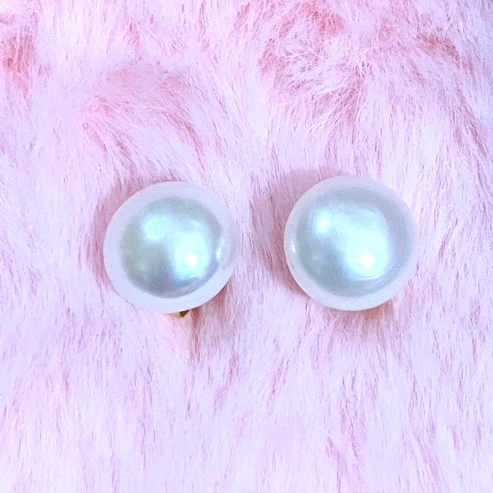 14K Gold Natural Genuine South Sea Pearl Stud Earrings